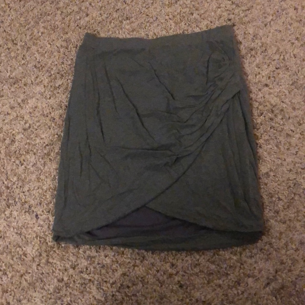 Grey pencil skirt